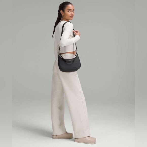 lululemon athletica Handbags - Adjustable Mini Shoulder Bag 3L - Black